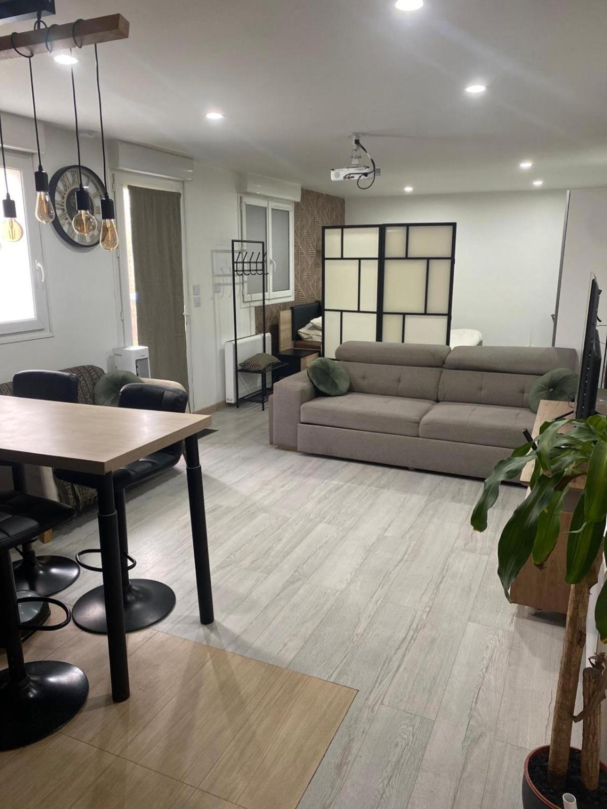 Atelier Chaleureux 40M2 - Proche Cdg Parc Des Expo Διαμέρισμα Tremblay-en-France Εξωτερικό φωτογραφία